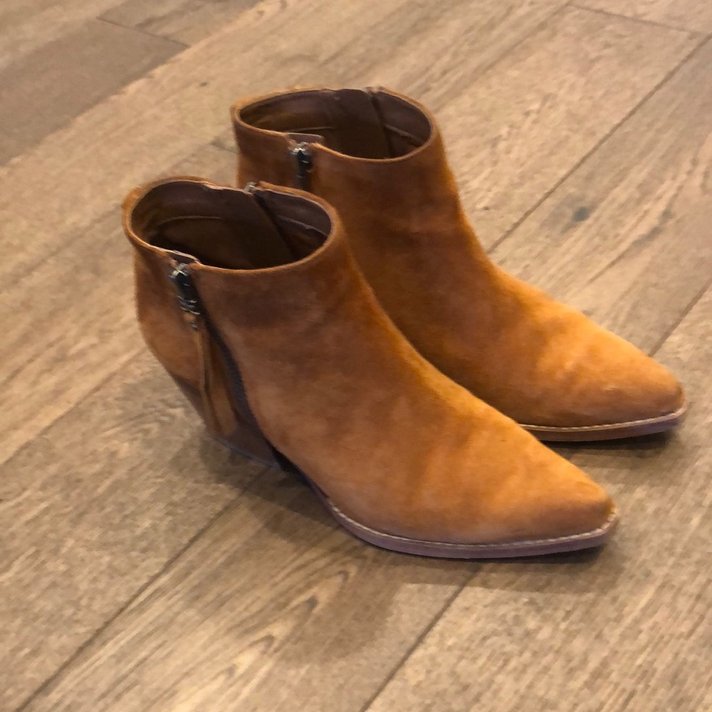 Sam Edelman Cognac Suede Booties